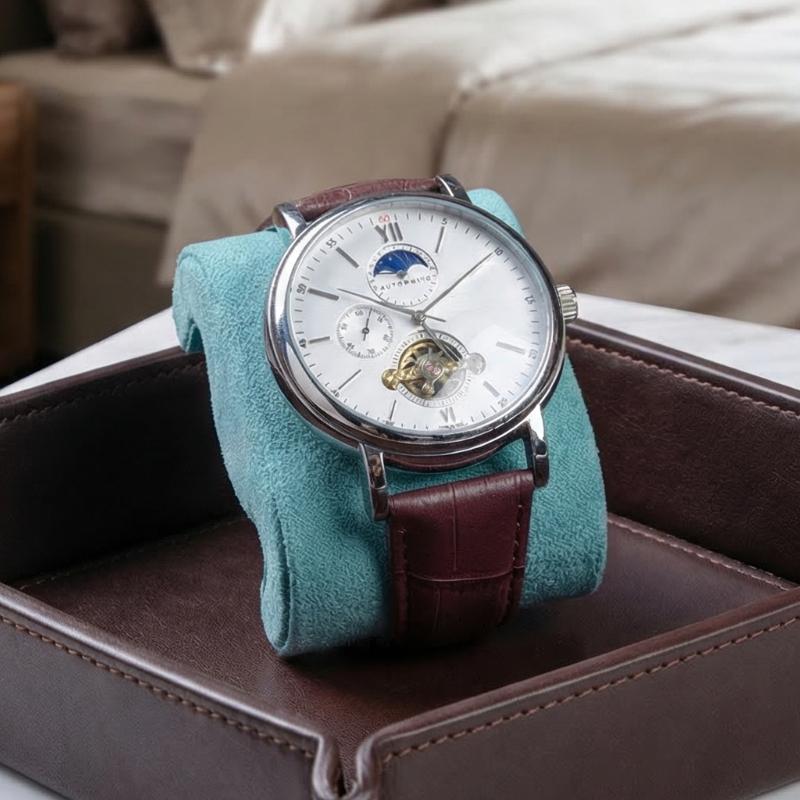 Watch Display Pillow - แผ่นรองนาฬิกาแบบนุ่ม ผ้ากำมะหยี่ สำหรับวางโชว์เครื่องประดับ นาฬิกาข้อมือ และกำไลข้อมือ ลดราคา