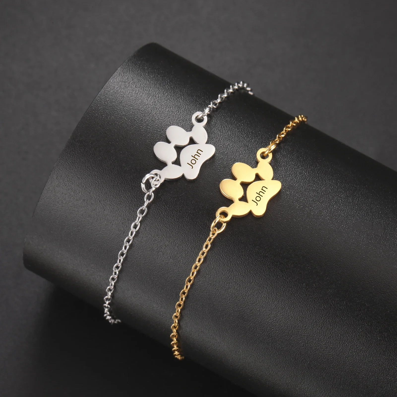 Bracelet Link Remover - กำไลข้อมือสแตนเลสสตีลสำหรับผู้หญิง ลายอุ้งเท้าสัตว์เลี้ยงน่ารักทันสมัย สลักชื่อได้หลายชื่อ ของขวัญวาเลนไทน์สำหรับคนรักสัตว์เลี้ยง