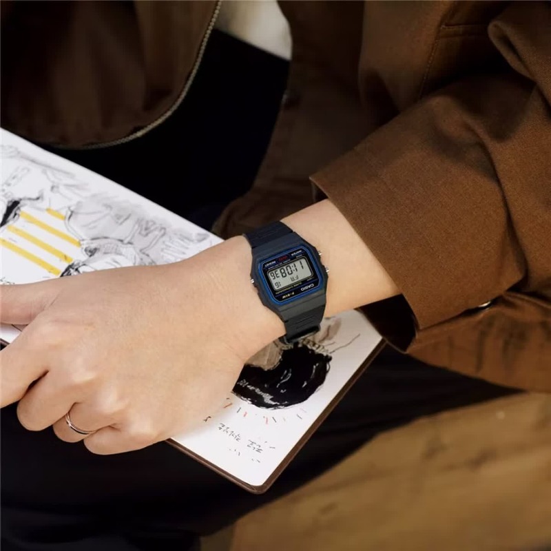 คาสิโอ F-91W-1 นาฬิกาข้อมือทรง - Watch Display Pillow บทวิจารณ์และราคา